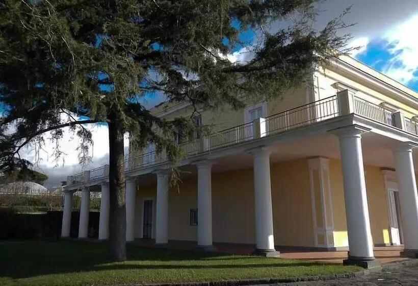 Aamiaismajoitus (B&B) Port Village Vesuvius