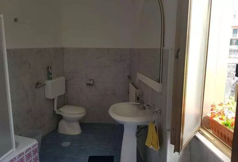 Aamiaismajoitus (B&B) Port Village Vesuvius