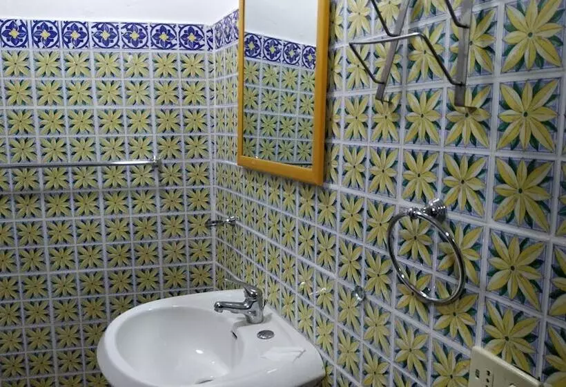 Aamiaismajoitus (B&B) Port Village Vesuvius