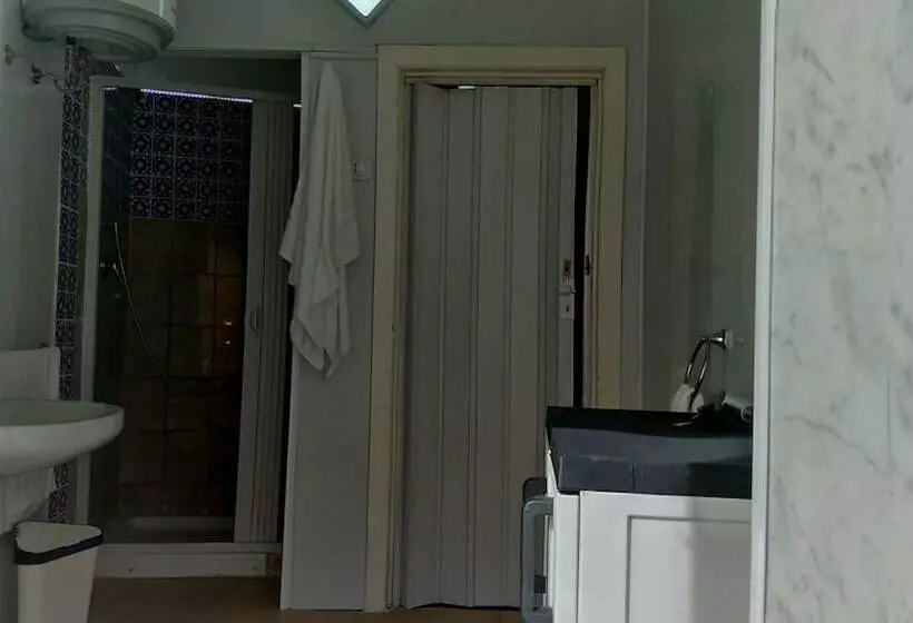 Aamiaismajoitus (B&B) Port Village Vesuvius