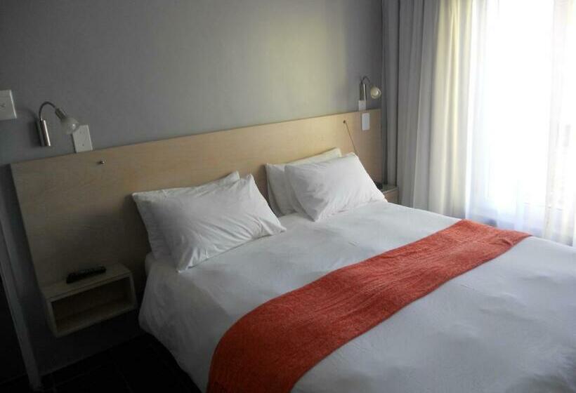 تختخواب و صبحانه Rose Lodge