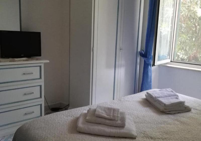 مبيت وإفطار Villa Elena Al Porto Formia