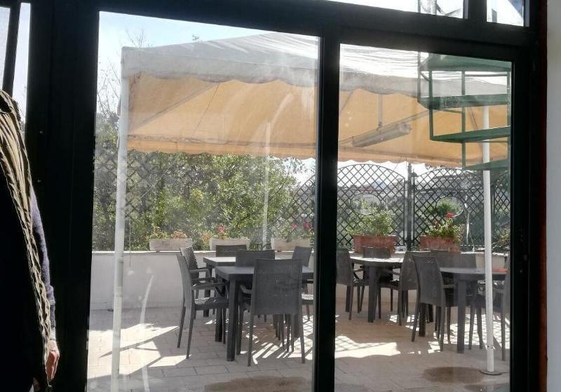 مبيت وإفطار Villa Elena Al Porto Formia