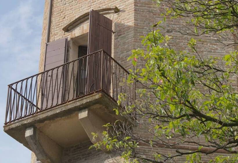 فندق فئة نجمة واحدة Castello Santarcangelo Di Romagna