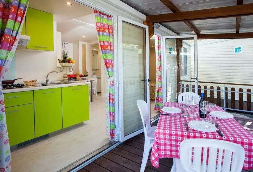 Hotelli Camping Village Mareblu