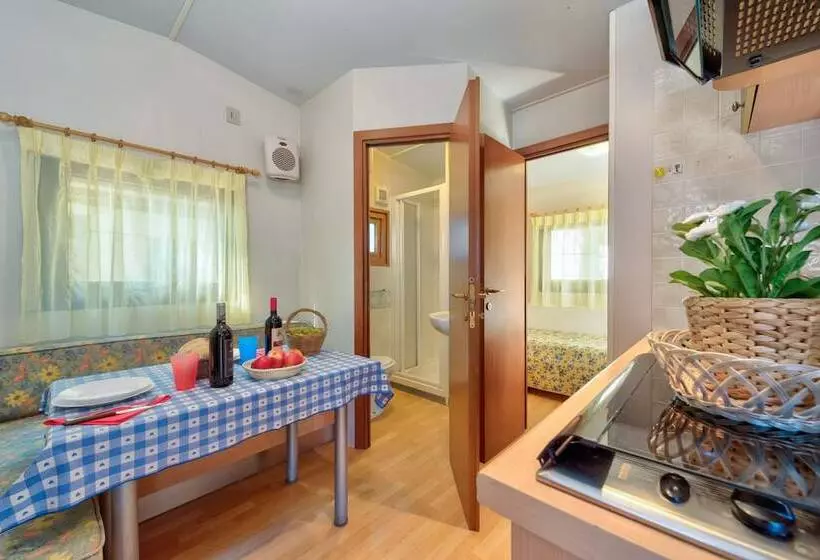 Hotelli Camping Village Mareblu