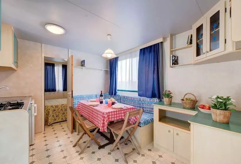 Hotelli Camping Village Mareblu