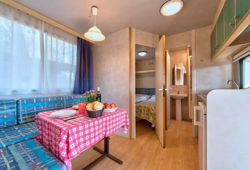 Hotelli Camping Village Mareblu