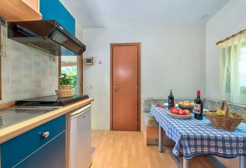 Hotelli Camping Village Mareblu