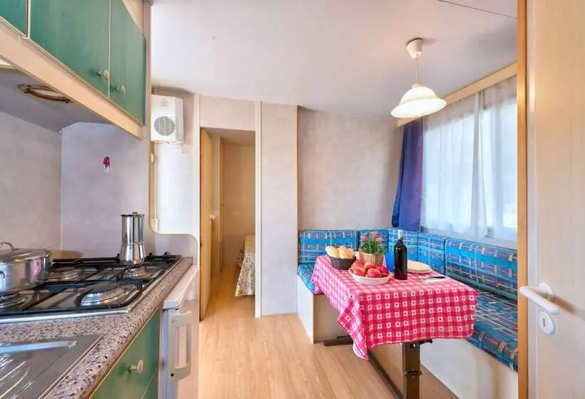 Hotelli Camping Village Mareblu
