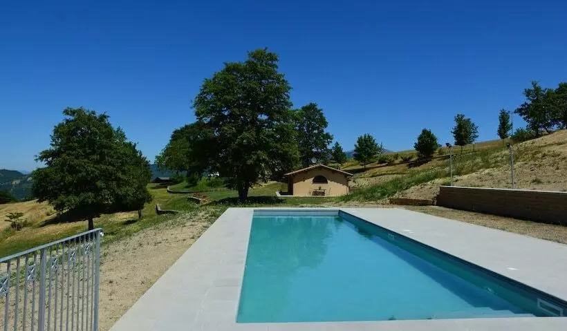 Maaseutuhotelli Agriturismo Le Case