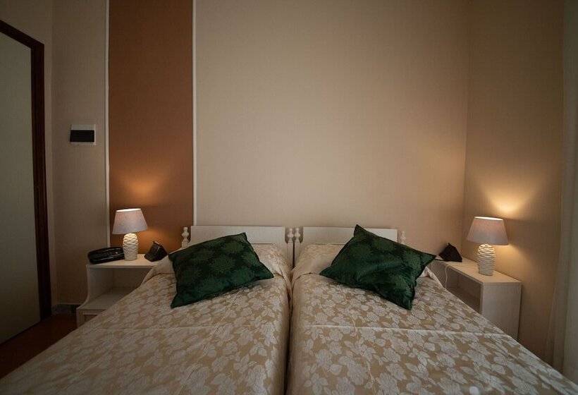 Отель Venezuela