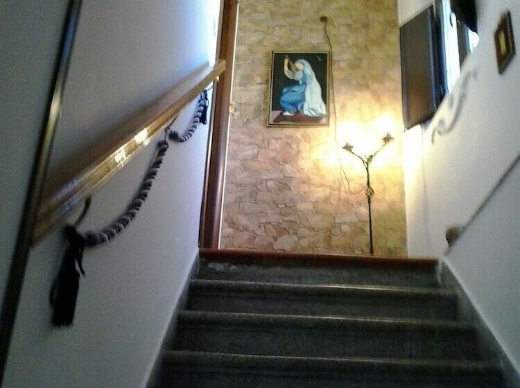 بنسيون La Dea Bendata