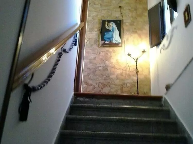 Majatalo La Dea Bendata