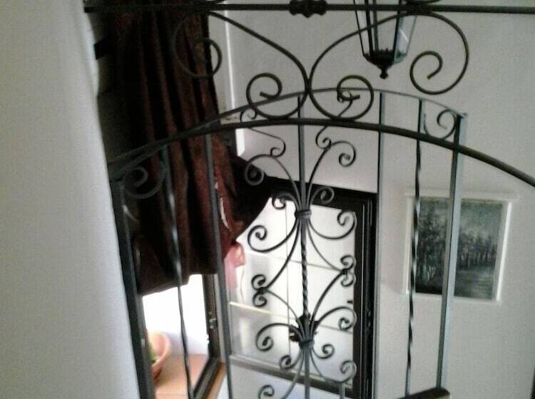 بنسيون La Dea Bendata