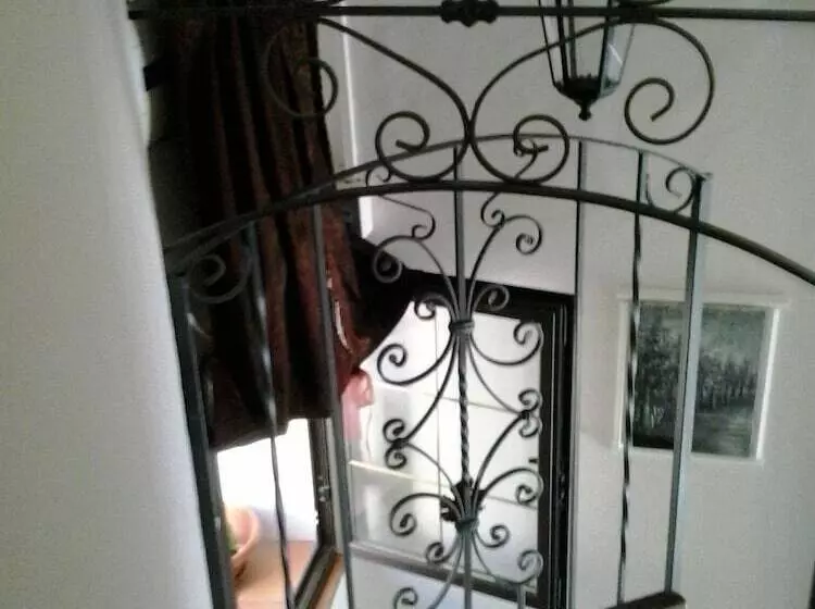 Majatalo La Dea Bendata