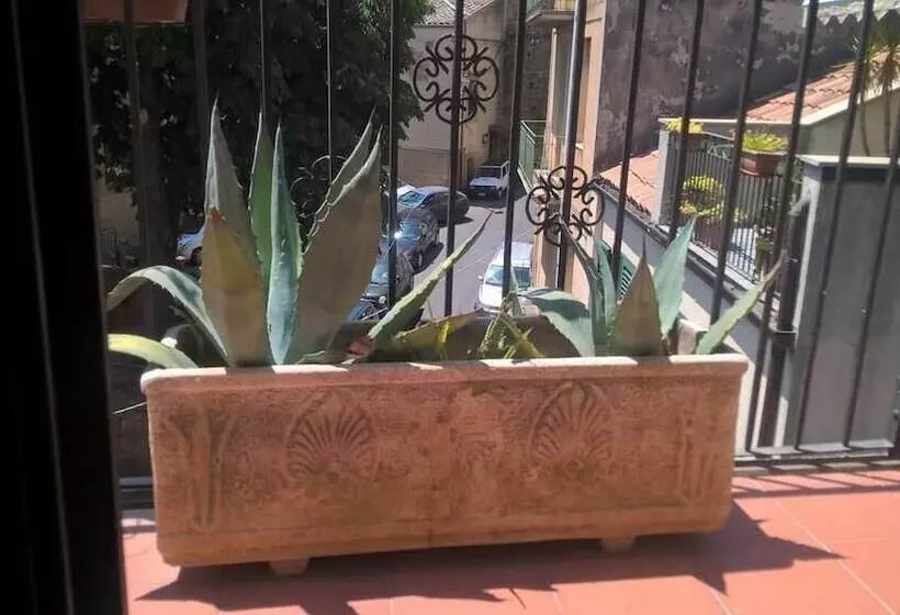 Majatalo La Dea Bendata