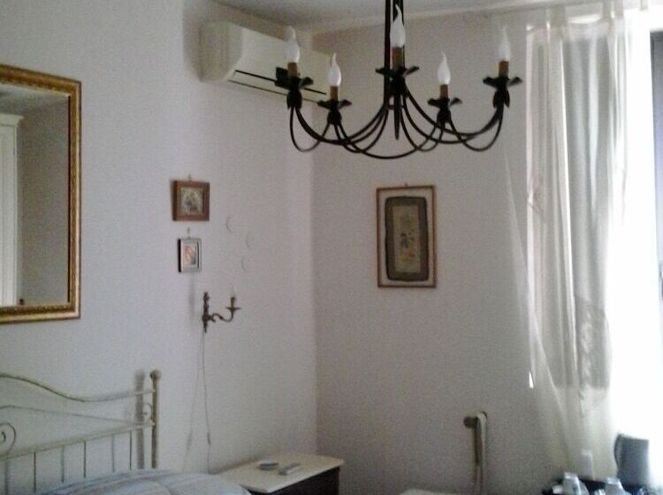 بنسيون La Dea Bendata