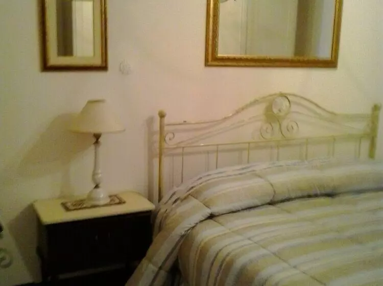 Majatalo La Dea Bendata