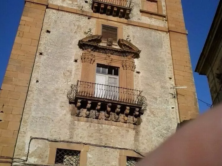 Majatalo La Dea Bendata