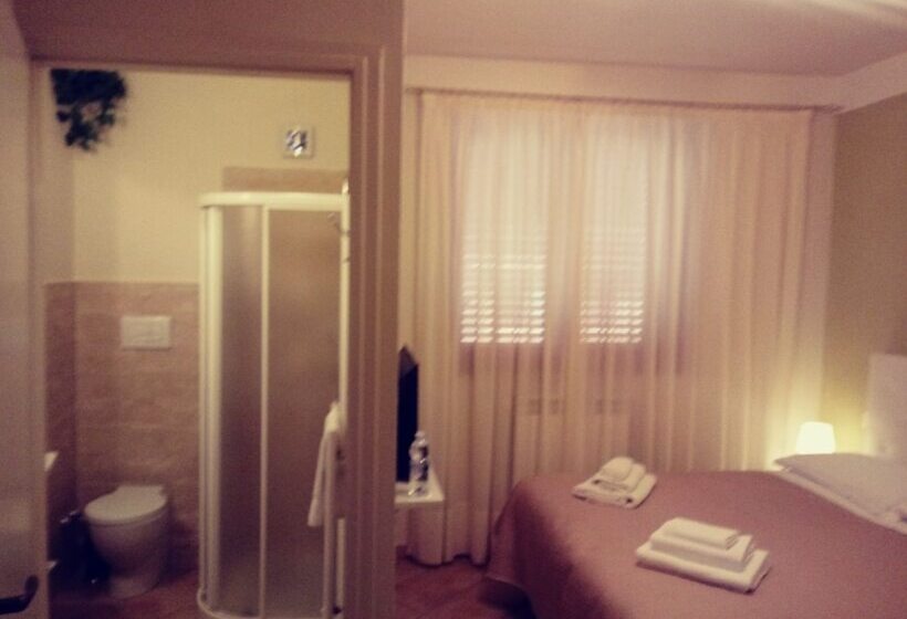 بنسيون La Dimora Dei Tribbi