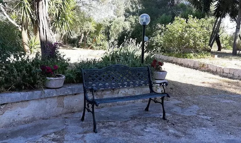 پانسیون Masseria Dell 800