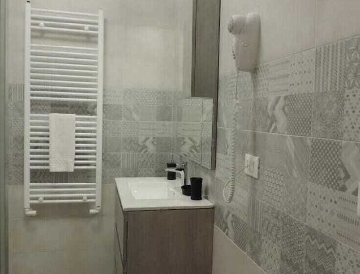 پانسیون Pretty Tiburtina Room