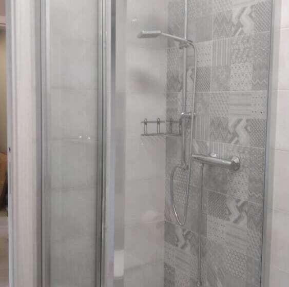 پانسیون Pretty Tiburtina Room