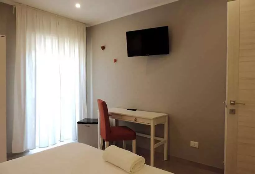 پانسیون Pretty Tiburtina Room