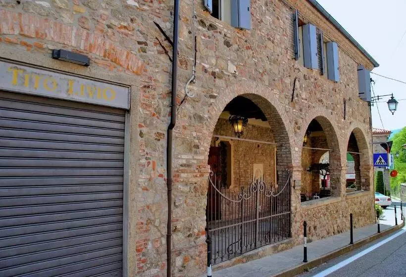 Majatalo Villa De  Giacomi