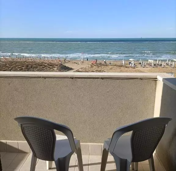 تختخواب و صبحانه Il Respiro Del Mare