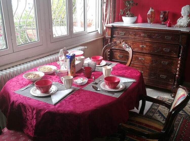 تختخواب و صبحانه Bellavista