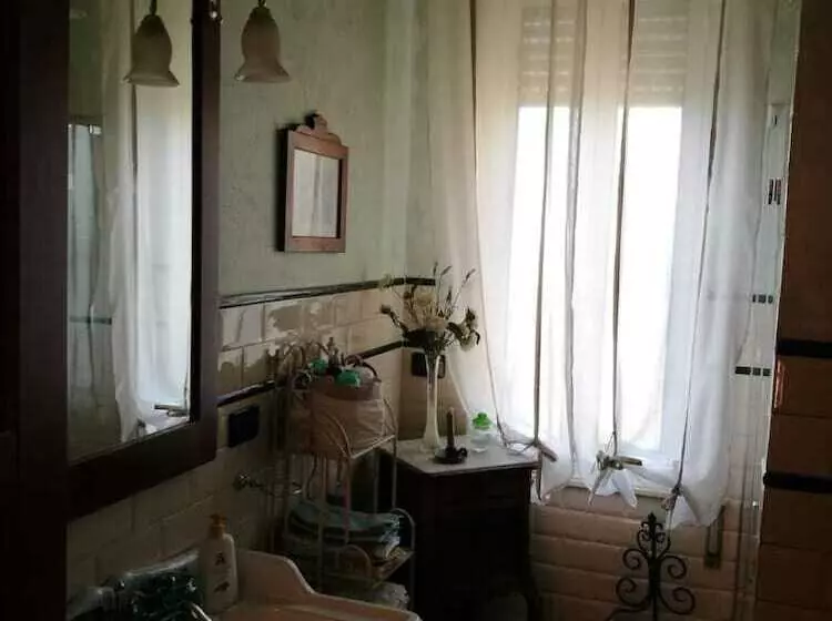 تختخواب و صبحانه Bellavista