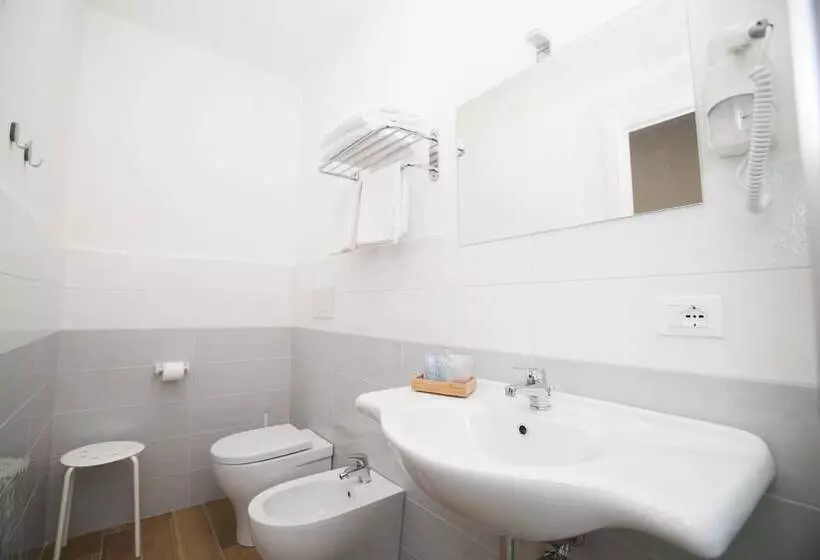 Aamiaismajoitus (B&B) Mediterranean Rooms