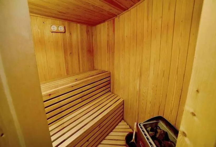 Aamiaismajoitus (B&B) Villa Lupo