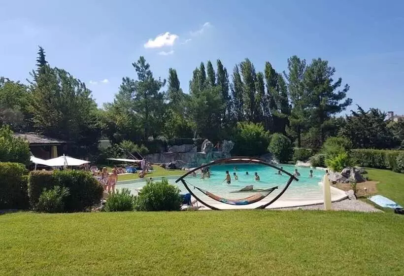 Aamiaismajoitus (B&B) Villa Lupo