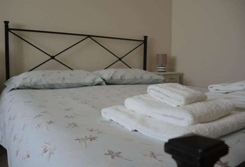 בית מלון כפרי Poderaccio Alto