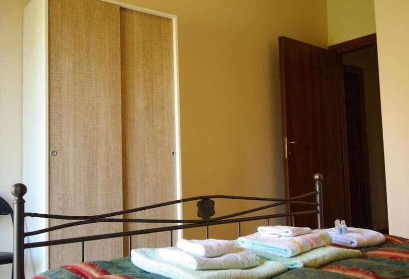 בית מלון כפרי Poderaccio Alto