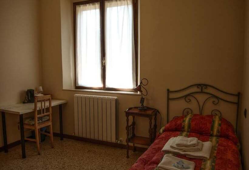 בית מלון כפרי Poderaccio Alto