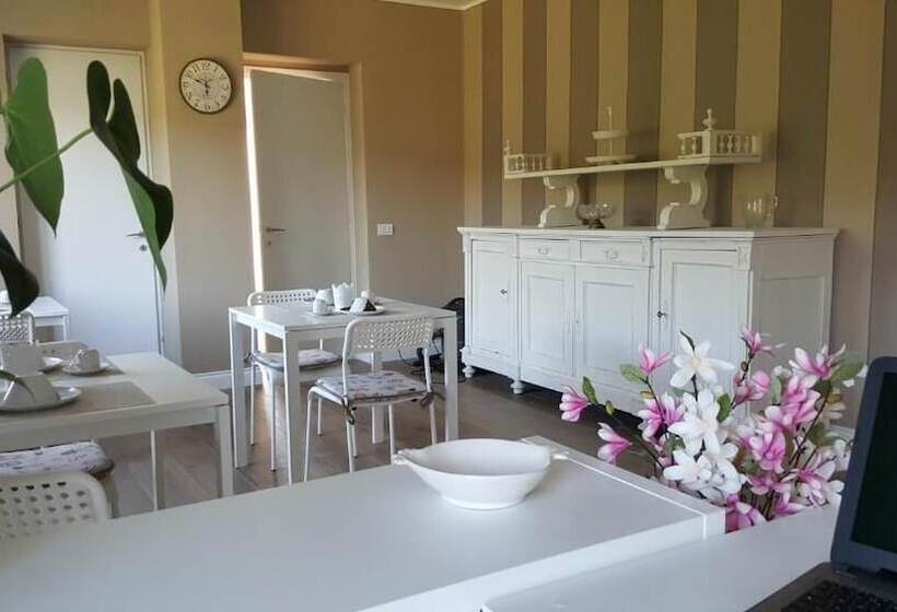 La Rosa Tra I Laghi B&b