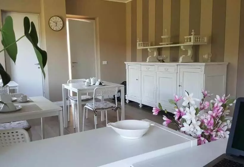 La Rosa Tra I Laghi B&b