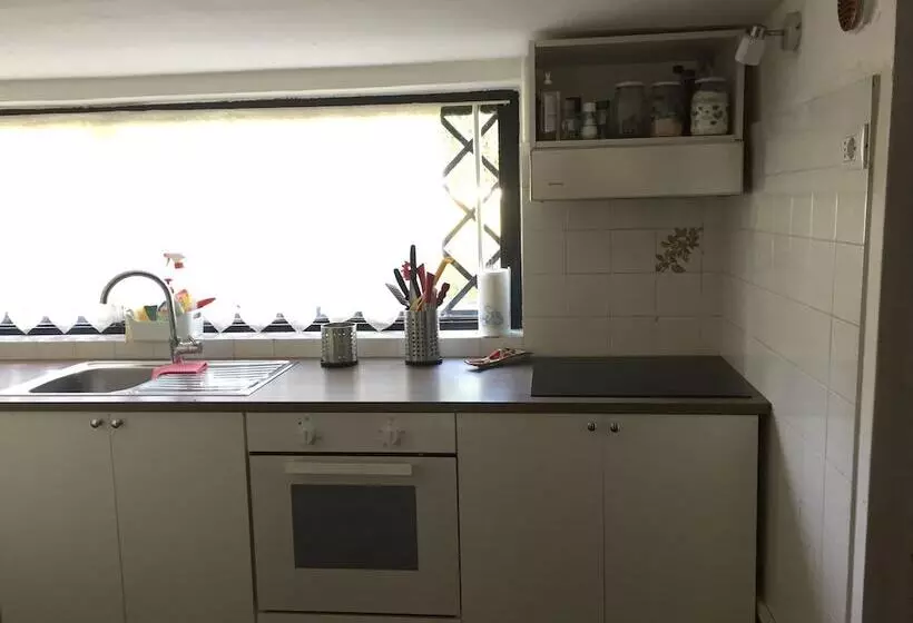 Majatalo Villa Cesarina, Vallio Terme , Salo’