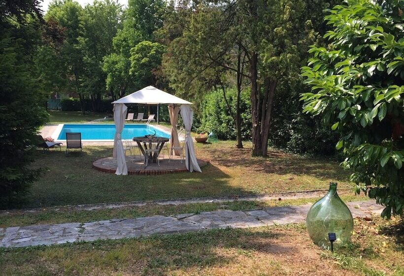 Пансион Villa Cesarina, Vallio Terme , Salo’