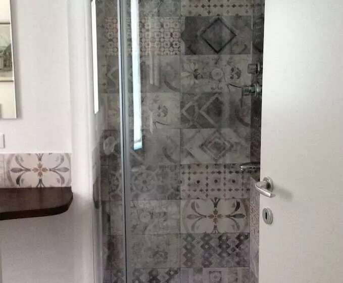 Majatalo Villa Cesarina, Vallio Terme , Salo’