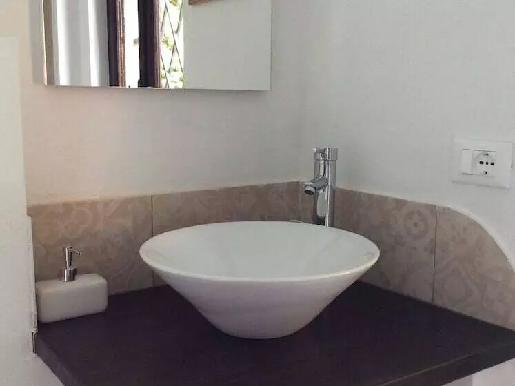 Majatalo Villa Cesarina, Vallio Terme , Salo’