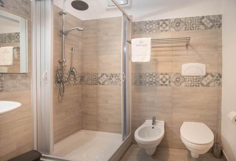 پانسیون Wepuglia La Maison D B&b