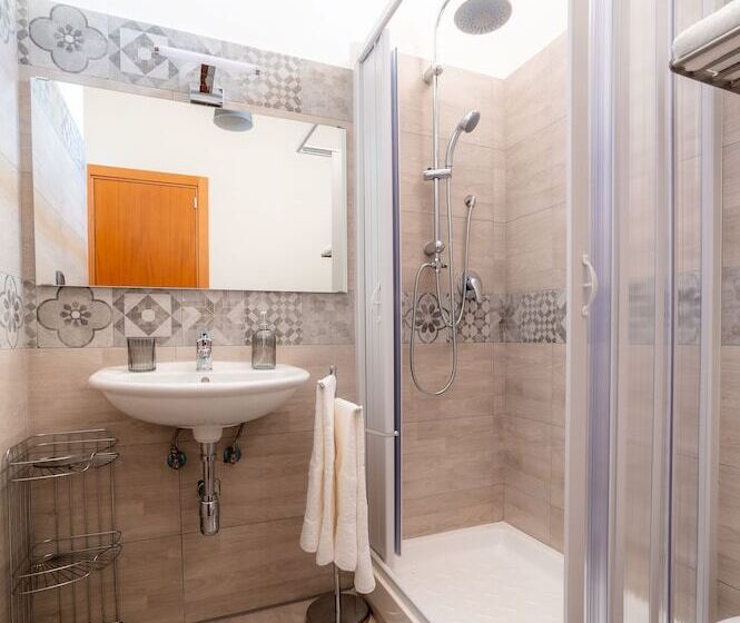 پانسیون Wepuglia La Maison D B&b