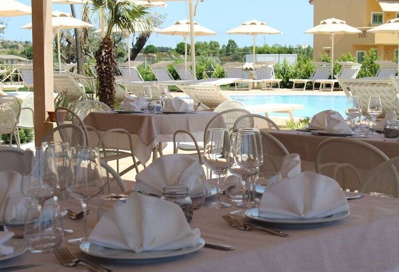 Poseidon Swim & Restaurant Apart