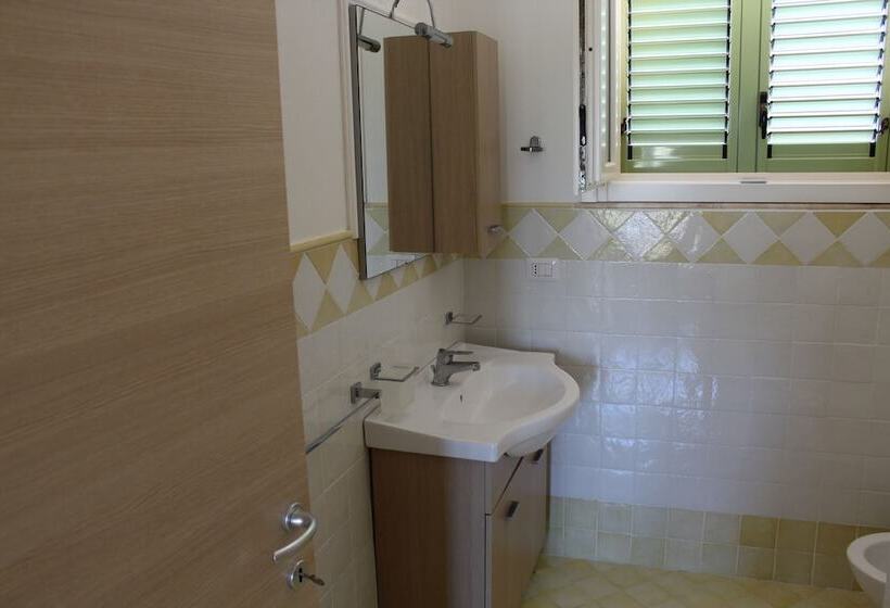 Poseidon Swim & Restaurant Apart