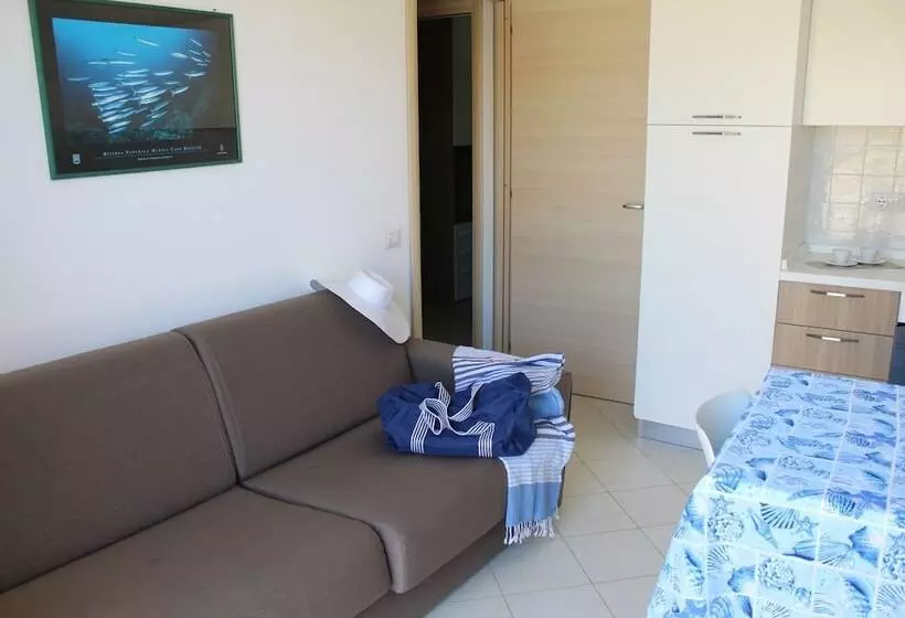 Poseidon Swim & Restaurant Apart
